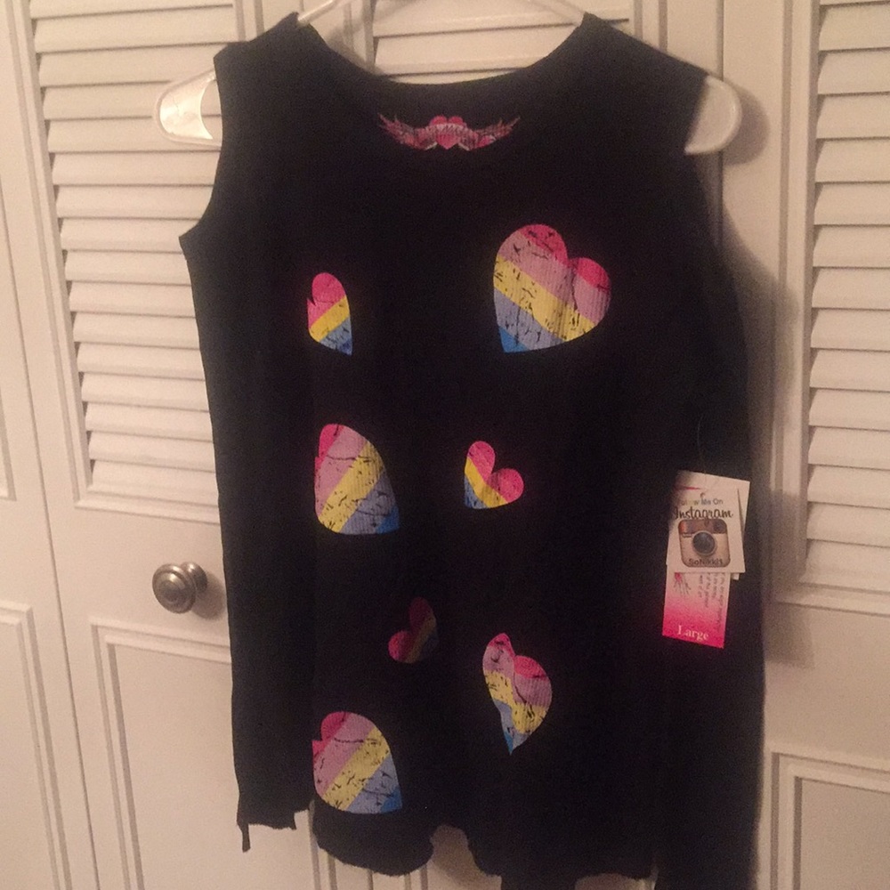 So Nikki girls top with cold shoulders.❤️💖